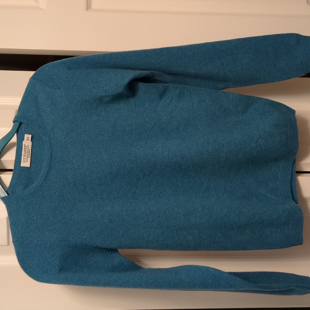 Women's Lochmere 100% cashmere sweater size XS
